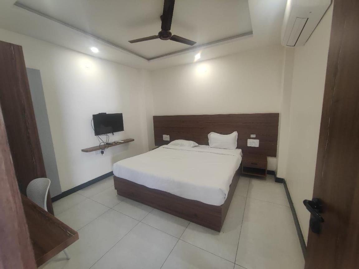 Super Townhouse Shivamogga Formerly Karthik Bhavan Eksteriør billede