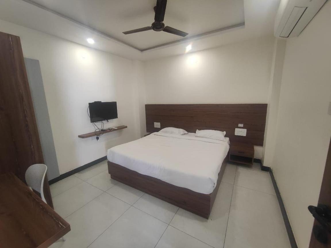 Super Townhouse Shivamogga Formerly Karthik Bhavan Eksteriør billede